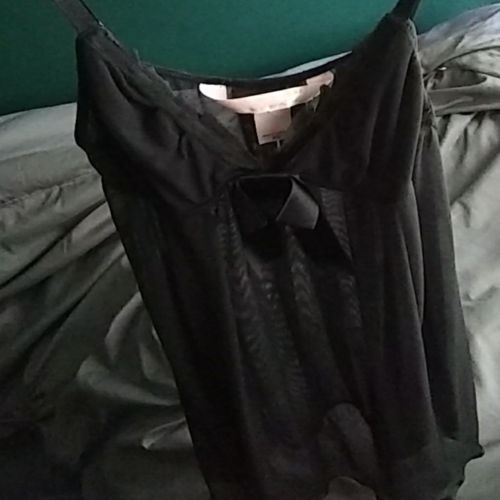 Clothes - Picture 4 of 8